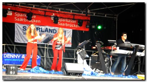 Saarland Kirmes, Saarland Stadtfest, Saarland Dorffest, Silvester, Geburtstag, Saarland Hochzeitsband, Kirmes, Kerw, Stadtfest, Partyband, Hochzeit Saarland, Denny & Band, Partyduo DENNY & BAND aus dem Saarland für Hochzeit (auch italienische, französische), Gesang im Standesamt, Gesamg in der Kirche, Trauung, Hochzeit Saarland, DJ XONIM, Partyband,  Geburtstag, Firmenfeier, Betriebsfest, Polterabend, heiraten, Gala, Jubiläum, Eröffnung, Tag der offenen Tür, Vernissage, Messe, Verein, Show, Fasching, Kappensitzung, Halloween, Weihnachtsfeier, Silvester, Pianist, Pianomusik zum Empfang, Heirat, Ü30, and und + Band, Top40, Partymusik, Tanzmusik, Livemusik, DADDY RECORDS, Duo, Trio, Conny, Denny, Chiara Stella Renata, Minoski, Hochzeitsmusik, Saarland, Saarbrücken, Saarlouis, Völklingen, Pfalz, Hessen, Baden-Würtenberg, Bayern, NRW, Groussherzogtum Ltzebuerg, Grand-Duch de Luxembourg